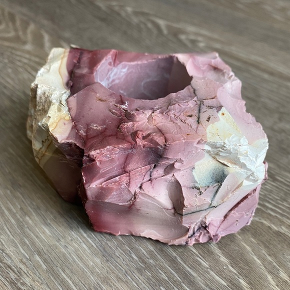 Mookaite Red, Pink and White Stone Tea-light/Candle Holder - Picture 3 of 5